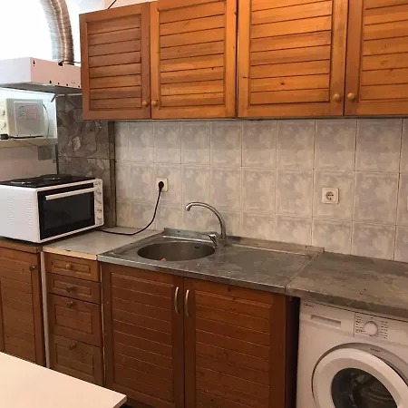 Apartments And Guest Rooms 