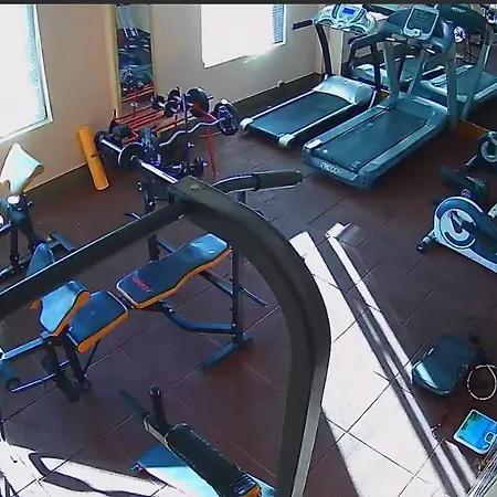 Apartments And Guest Rooms 