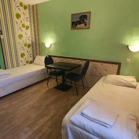 Apartments And Guest Rooms 